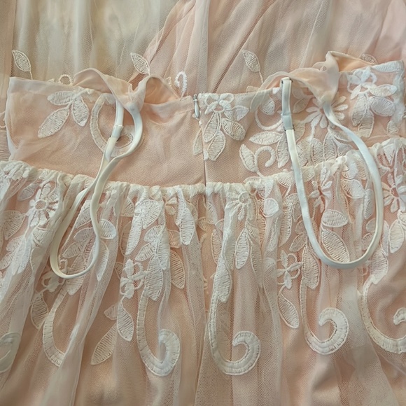 Pink Elegant Floral Lace High Waist Maxi Dress - Picture 3 of 11